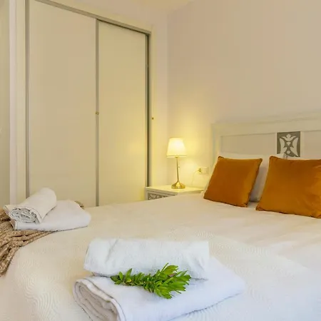 Pink Vistabella Apartment Torrevieja